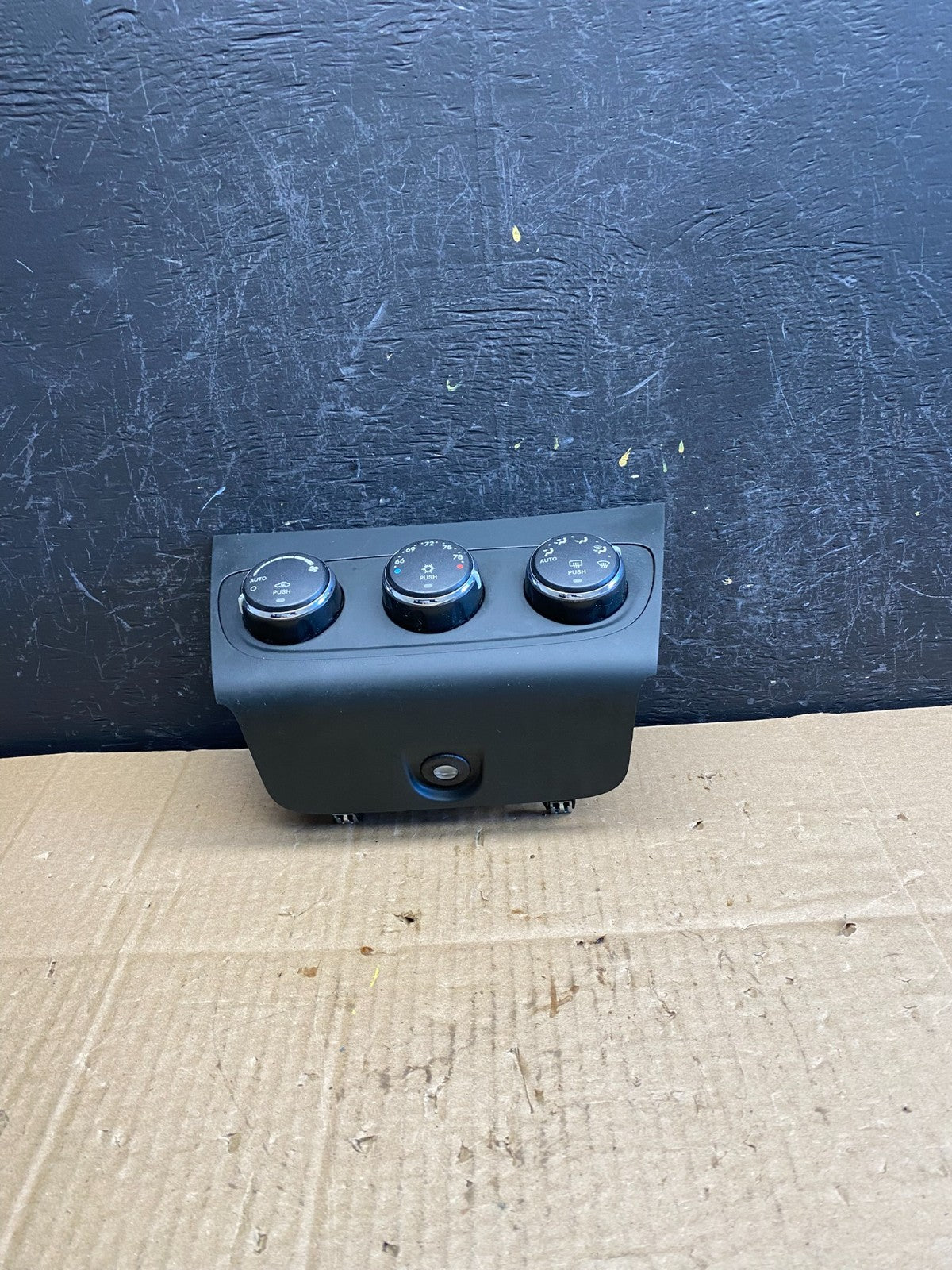 2011-2014 Chrysler 200 Heater AC Climate Switch Temperature Control ac9547 DG0