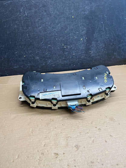 2002 GMC Yukon Speedometer Cluster Gauge AG6287 DG5