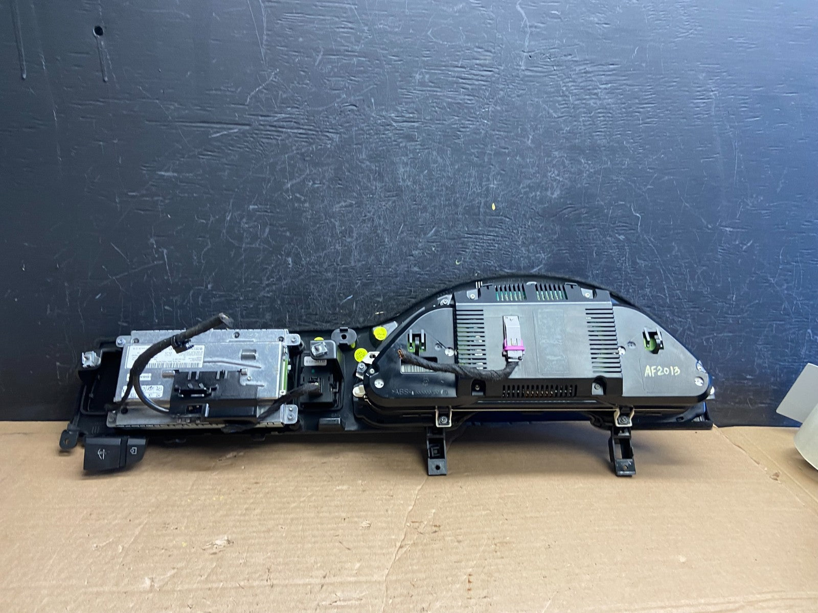 2007 - 2009 Audi Q7 Speedometer Cluster Gauge Screen Radio Bezel Trim af2013 DG2