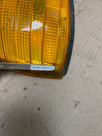 1986-1991 Mercedes W126 500SL 560SEL Left Driver Headlight Turn Signal U7123 DW4