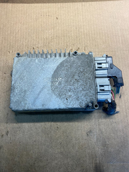1998 Chrysler  Caravan  3.8L Engine Control Module P04748229AI z8623 DG0