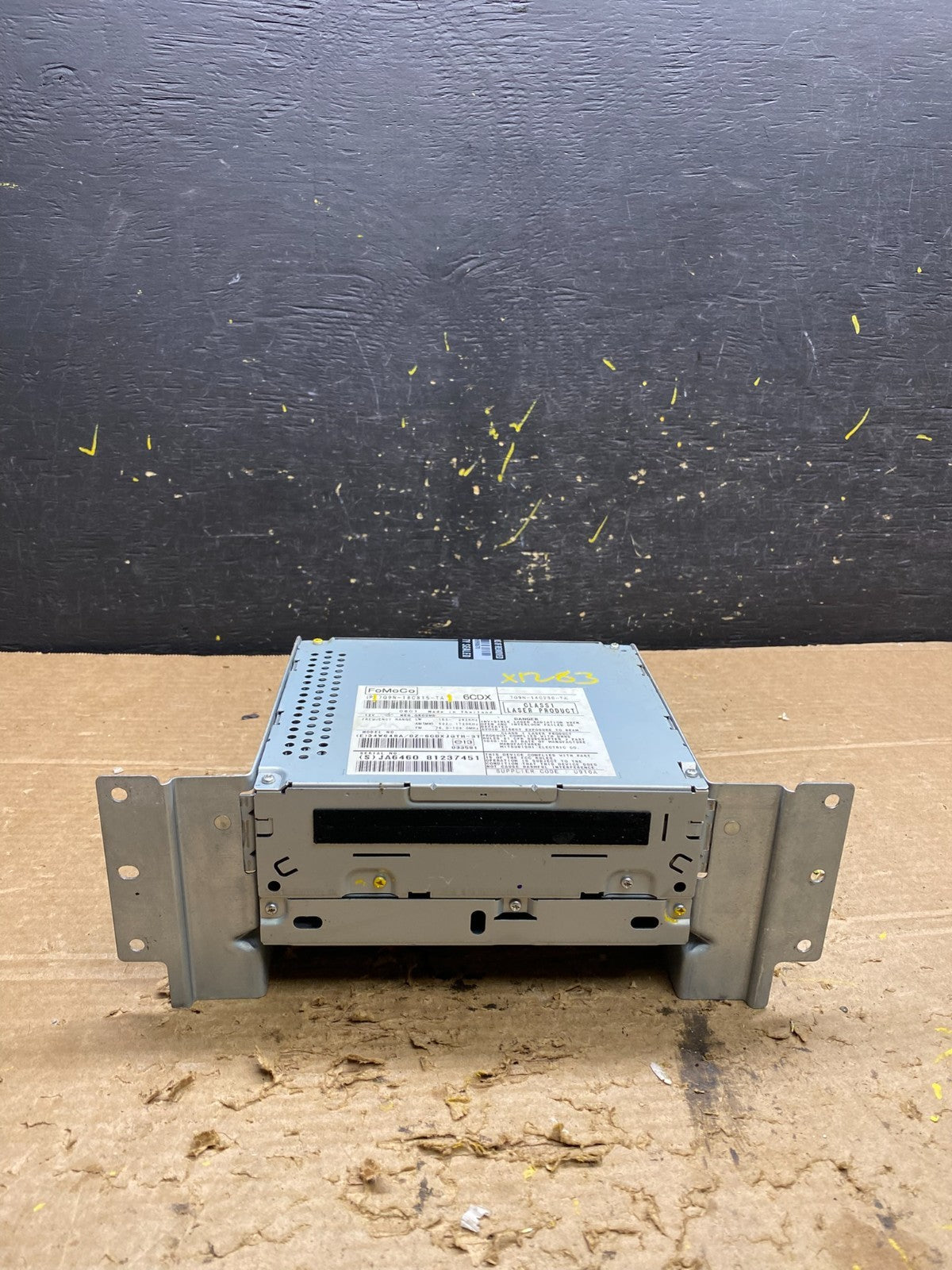 2009 2010 2011 Jaguar XF Radio Receiver CD Player x1283  DG0