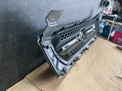 2003 2004 2005 Honda Pilot Front Upper Grill Grille Oem O8146 DG12