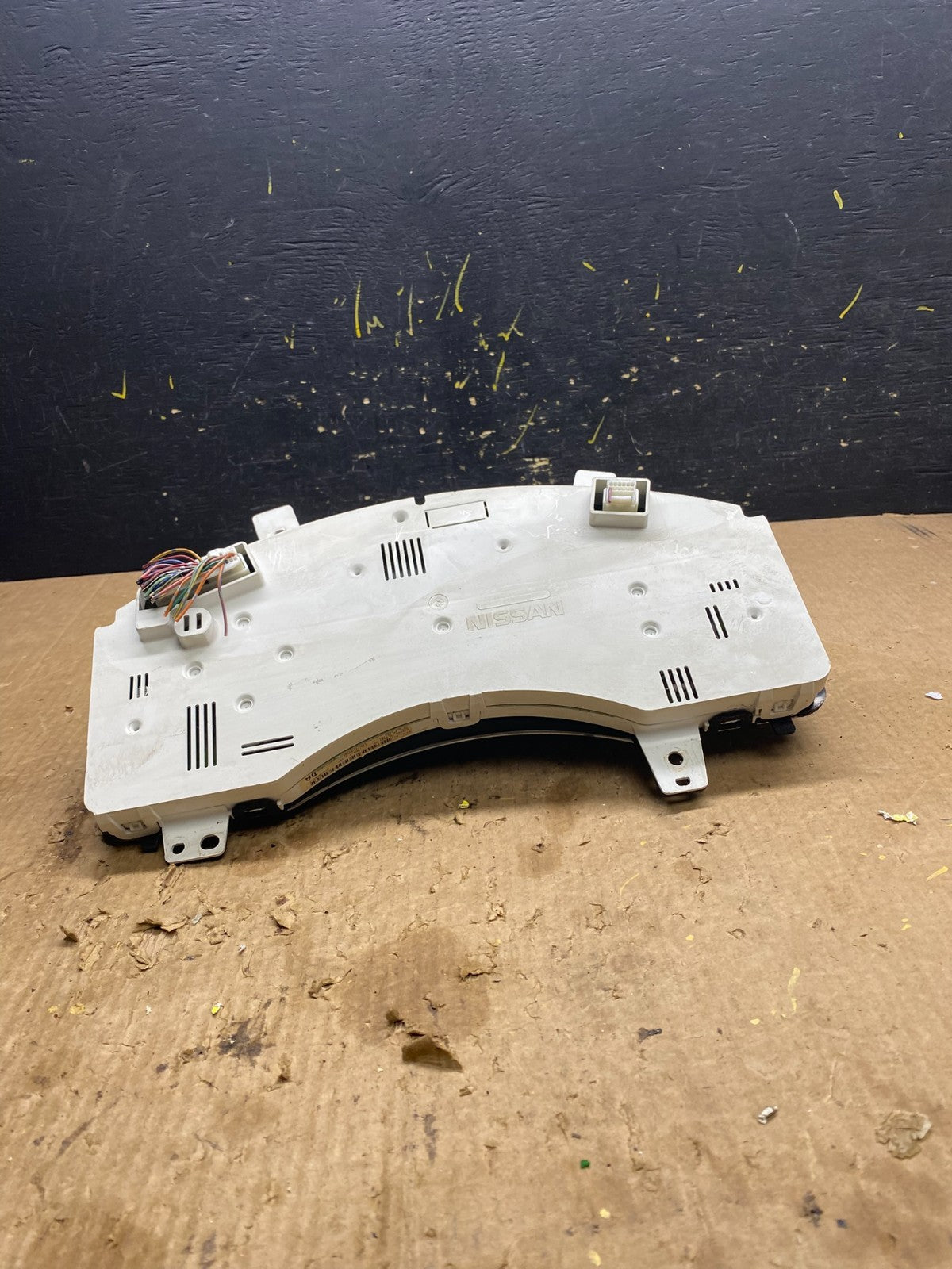 2007 Nissan Titan Speedometer Cluster Gauge Bezel Z7257 DG5