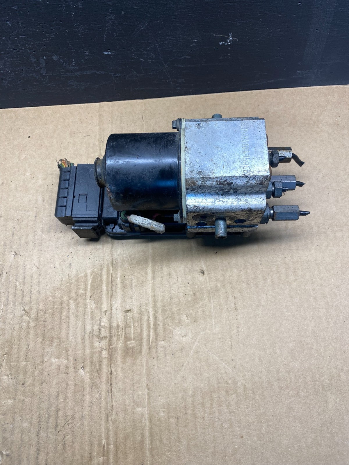 2004 2007 Ford E250 E350 Econoline Anti-Lock ABS Antilock Brake Pump AC7854 DG1