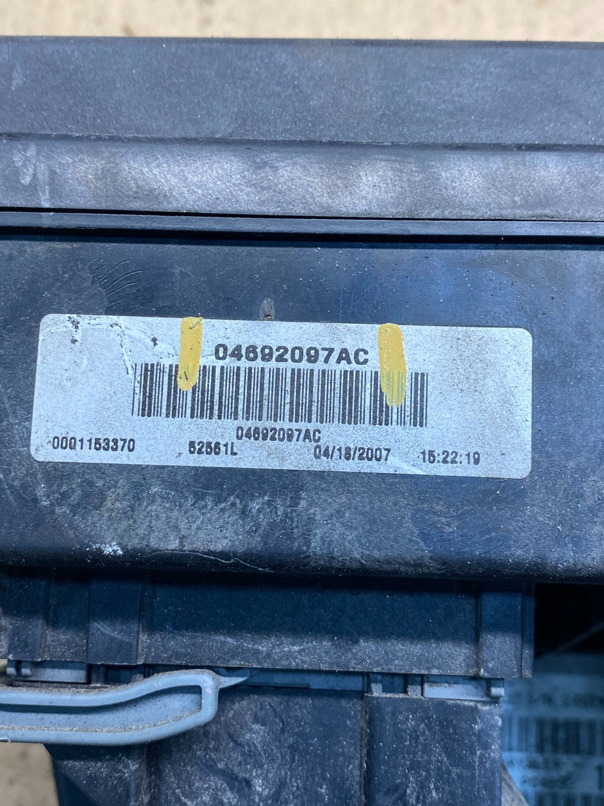 2007 2009 Dodge Durango Fusebox Fuse Box Body BCM Module 04692097AC ah3135 DG7