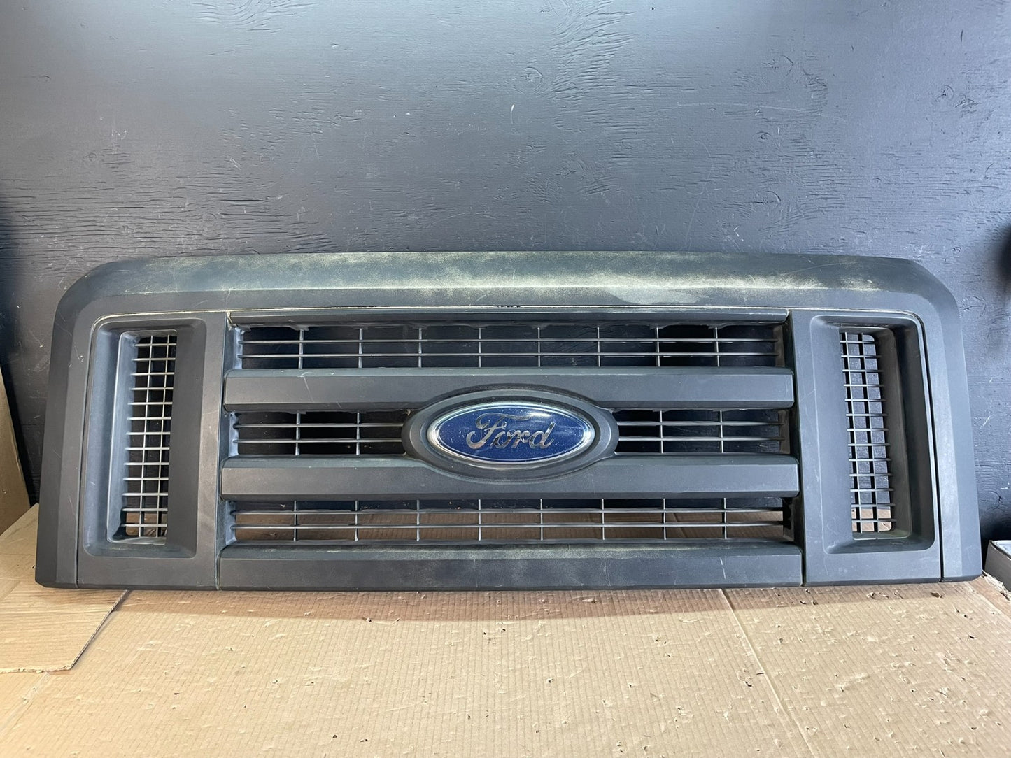 2008 to 2014 Ford Econoline E150 E250 Front Upper Black Grill Grille AE3765 DG0
