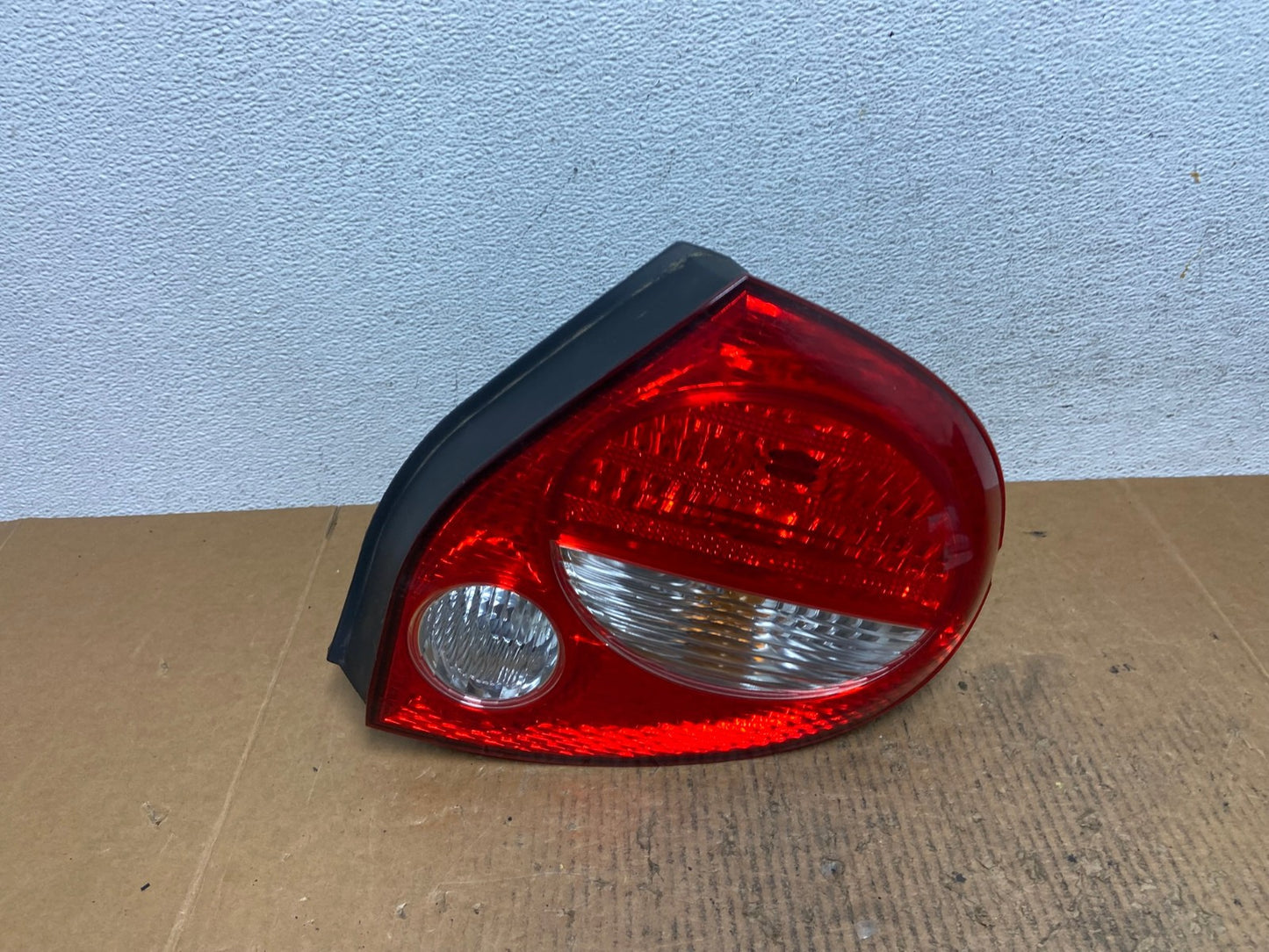 2000 to 2001 Nissan Maxima Right Passenger Rh Side Tail Light AE1659 LK0