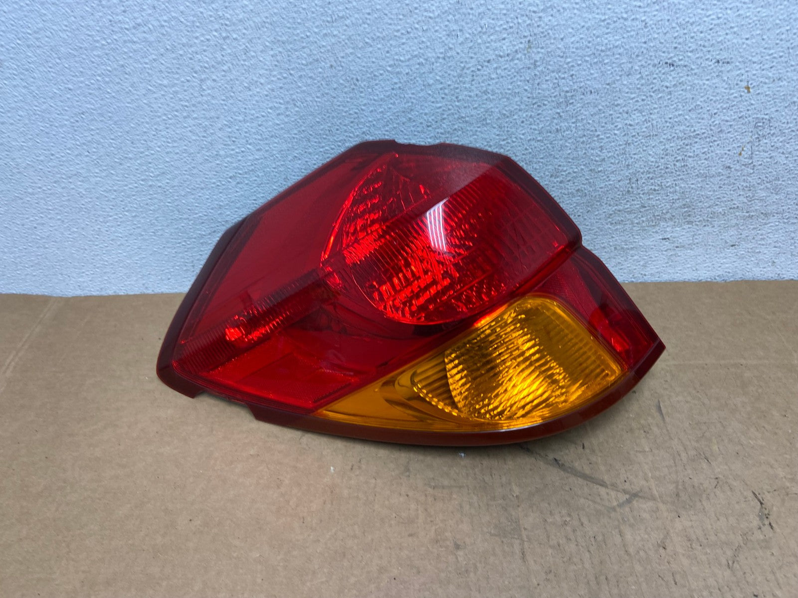 2005 2006 2007 Subaru Outback Left Driver Lh Side Tail Light AD6110 LK0