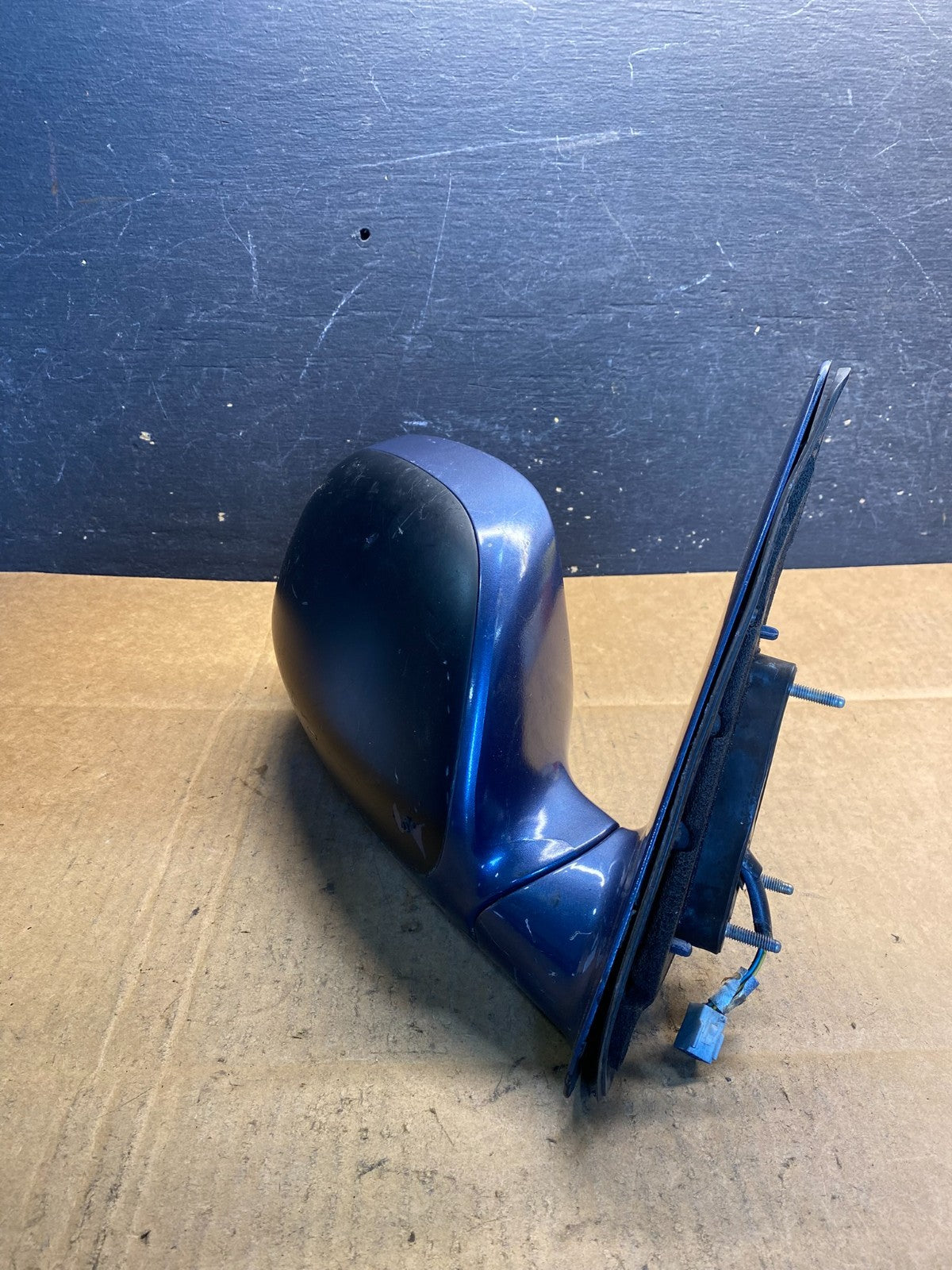 2001 to 2006 Toyota Sequoia Right Passenger View Door Mirror OEM AB3899 MS2