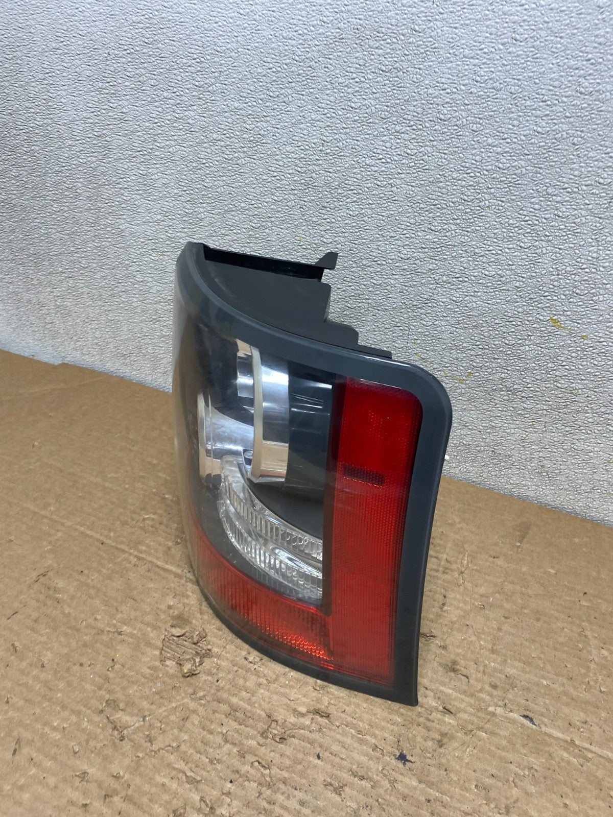 2010 - 2011 Land Rover Range Rover Sport Right Passenger Tail Light Oem Z3140 DW1