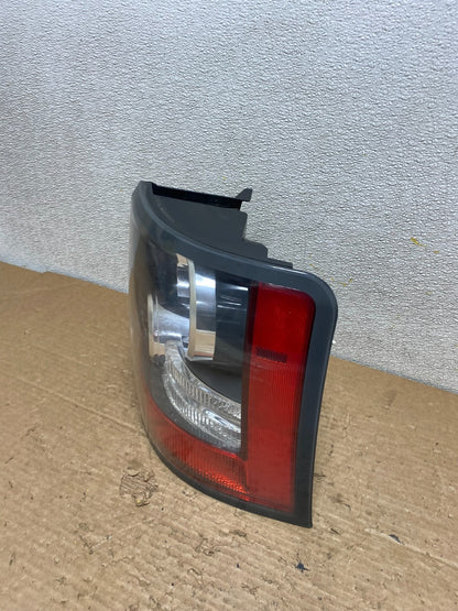 2010 - 2011 Land Rover Range Rover Sport Right Passenger Tail Light Oem Z3140 DW1