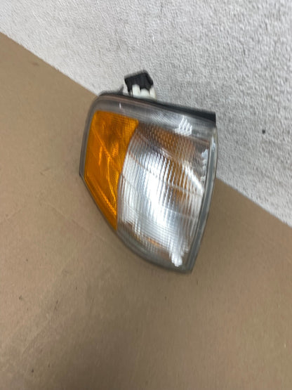 1994-2000 Mercedes-Benz C-Class W202 C230 C280 Right Pass Turn Signal AF4348 DW1