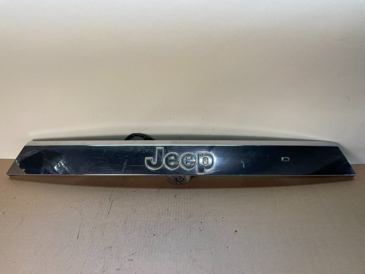 2011-2013 Jeep Grand Cherokee Liftgate Garnish Molding Trim W/ Camera AI4189 DG0