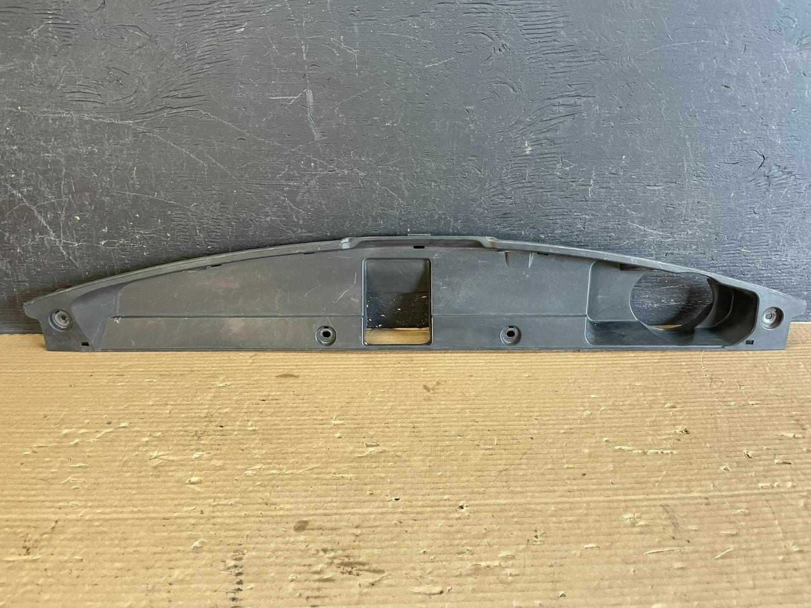 2011 to 2016 Kia Sportage Front Radiator Upper Cover Sight Shield af3518 DG0