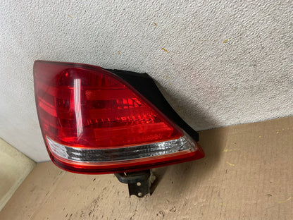 2005-2010 Toyota Avalon Left Driver Lh Side Tail Light DEPO AH6601 LK2
