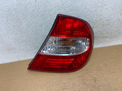 2002 2003 2004 Toyota Camry Tail Light Right Passenger Rh Side AI3360 LK0