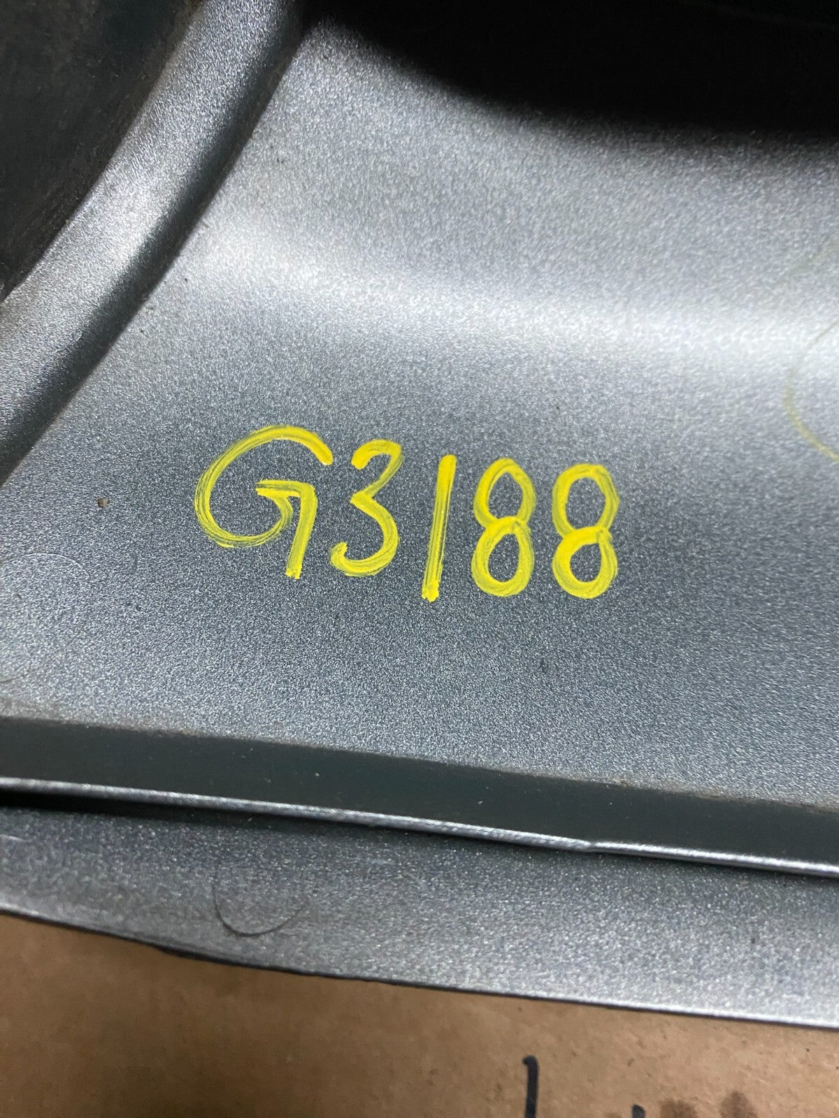 1999 to 2002 Chevrolet Express 3rd Third Brake Light Trim Spoiler G3188 DG110