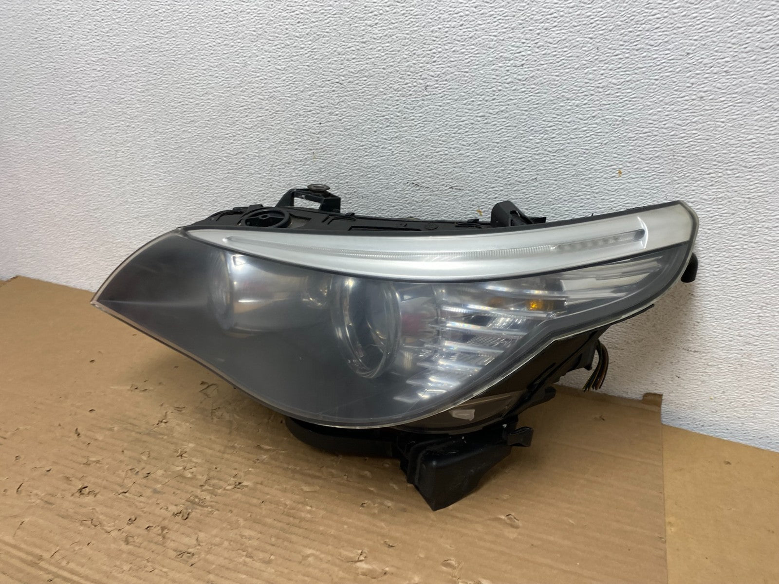 2008 to 2010 Bmw 5 Series 535I 550 Xenon Left Driver LH Headlight AD4300 DW1