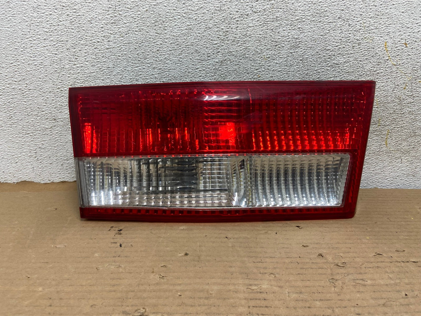 2003-2004 Honda Accord Sedan Left Driver LH Inner Tail Light AH0608 LK0