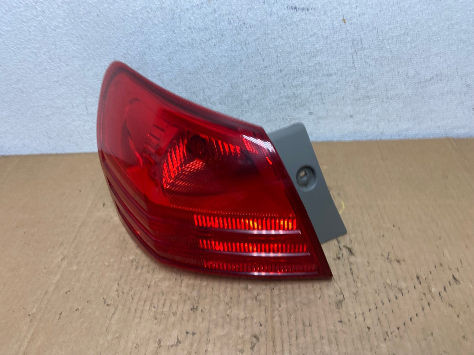2008 to 2015 Nissan Rogue Left Driver Lh Side Tail Light AD1162 LK1