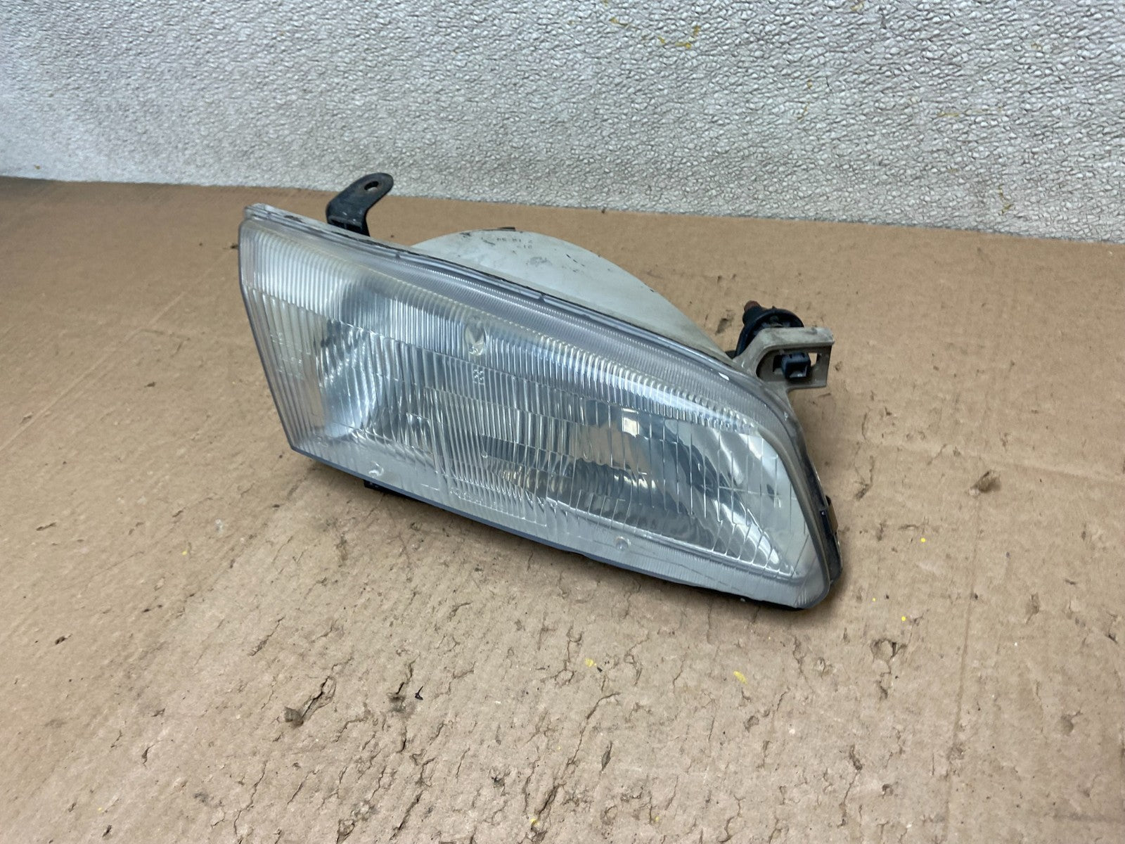 1997 1998 1999 Toyota Camry Right Passenger RH Halogen Headlight Y3103 DW1