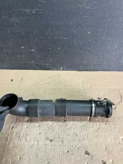 2008 - 2010 Porsche Cayenne 3.2 Right Air Intake Hose OEM M8960 DG6