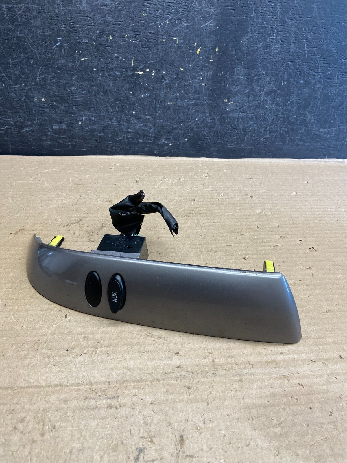 2004 to 2010 Toyota Sienna Right Side Radio Switches Bezel Trim AH3837 DG0