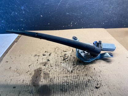 2011 - 2013 Kia Sorento Rear Glass Windshield Wiper Motor Z9023 DG3