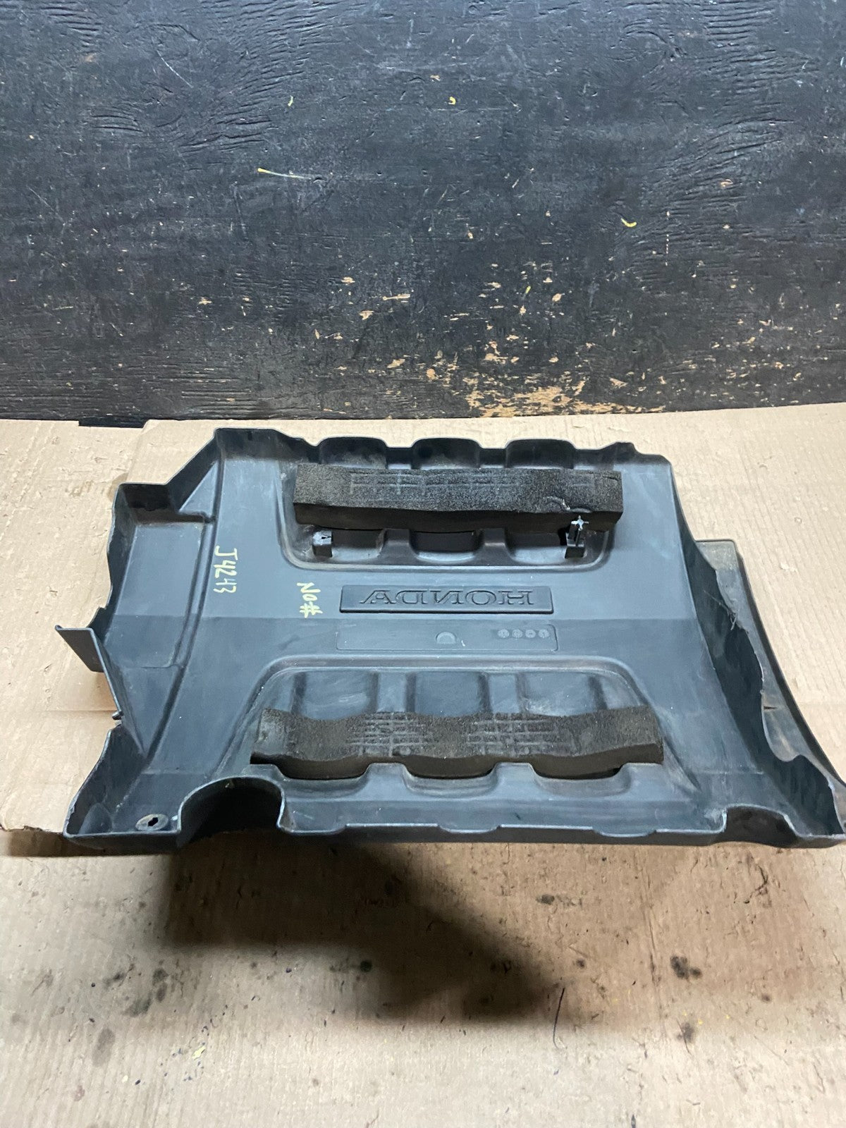 2005 to 2007 Honda Odyssey Black Engine Cover OEM X7735 DG5