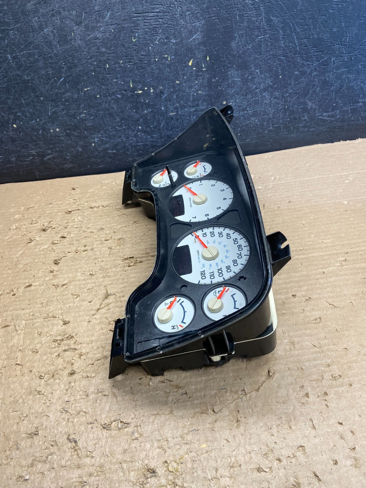 2004 2005 Dodge Ram 1500 Instrument Speedometer Gauge Cluster AG8761 DG2