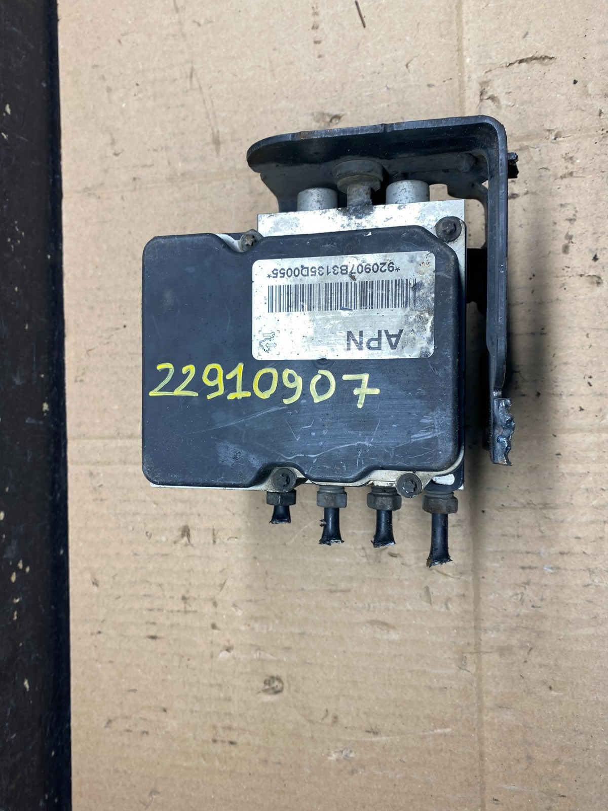 2009 to 2014 Cadillac Escalade ABS Pump Anti Lock Brake Module V2332 DG5