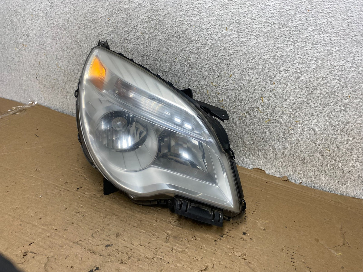 2010 - 2015 Chevrolet Equinox Halogen Headlight Right Passenger Side AH9217 DW2