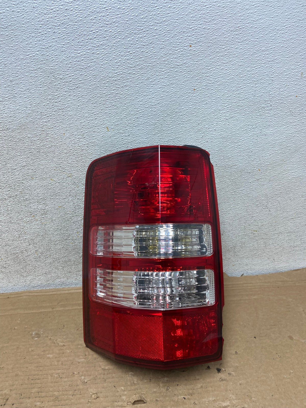 2008 to 2012 Jeep Liberty Left Driver Side Lh Tail Light AH8928 LK0