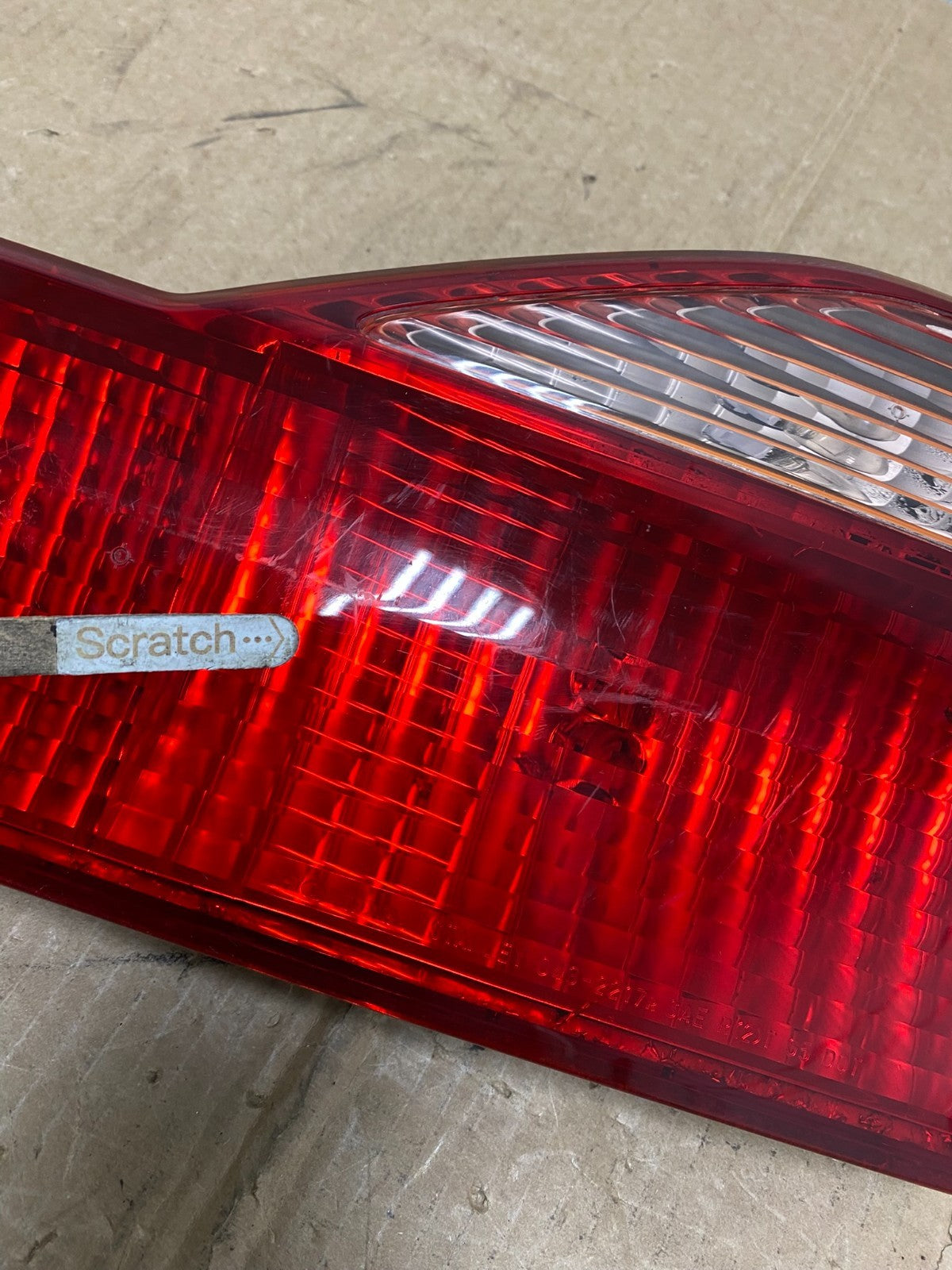 1998 to 2000 Honda Accord Right Passenger Side Inner Tail Light OEM V1146 DW4