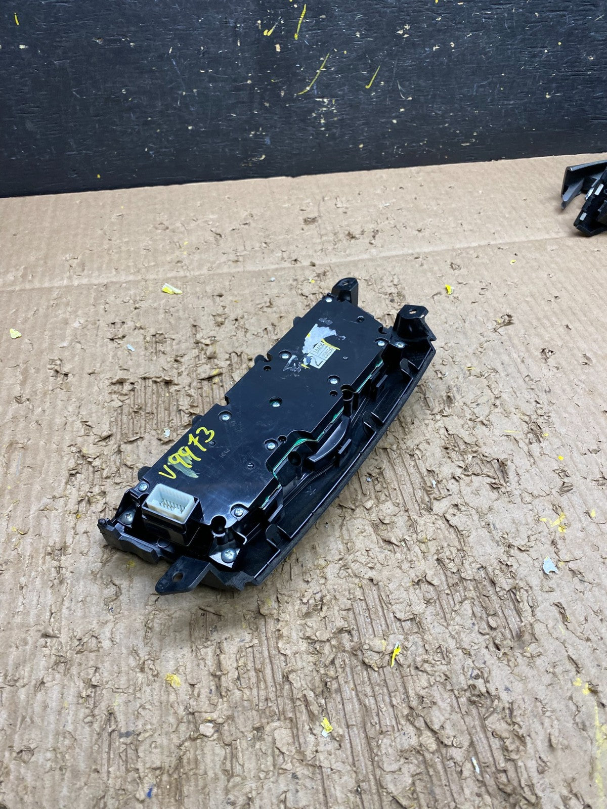 2009-2014 Nissan Murano AM FM Radio CD Control Panel V9973 DG3