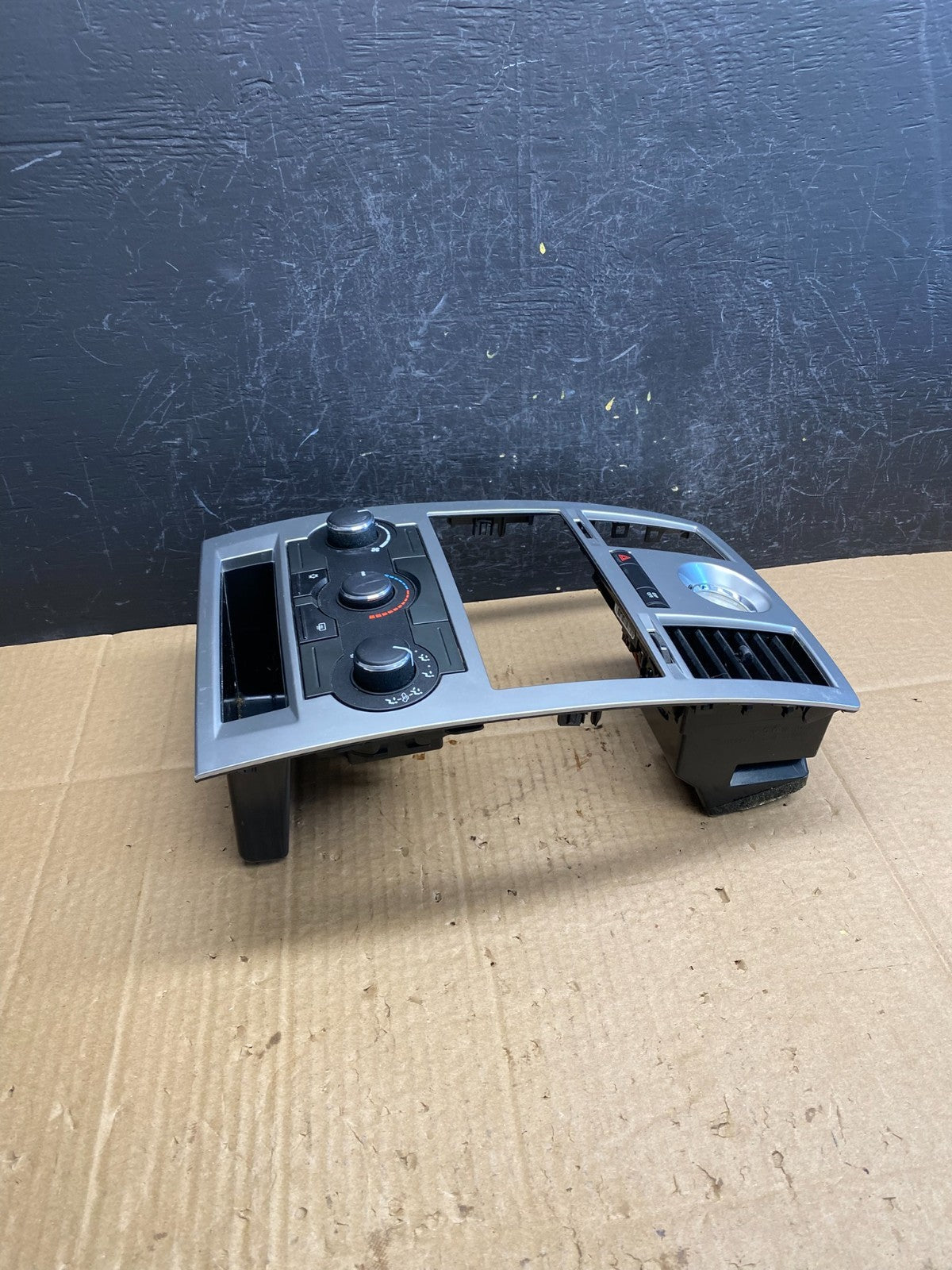 2005 to 2007 Chrysler 300 Dash Heater A/C Climate Control Radio Panel ac9505 DG2