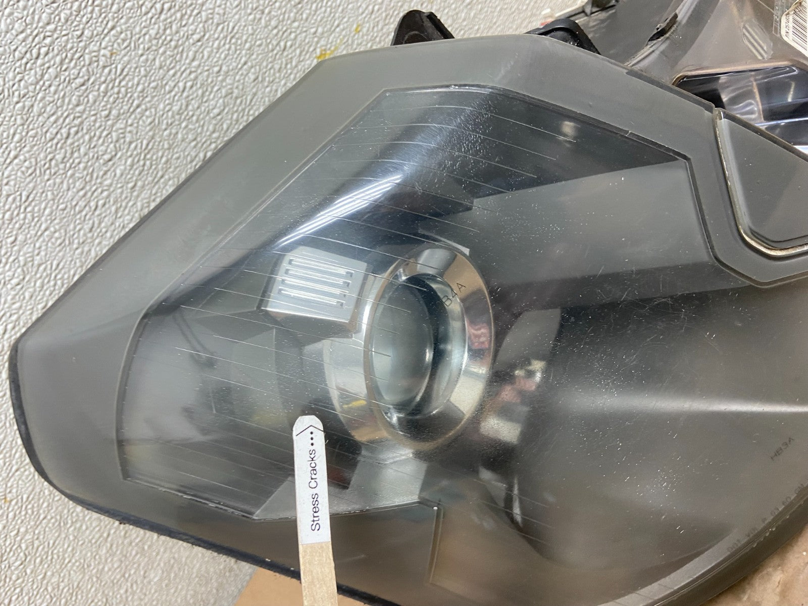 2003 to 2007 Cadillac CTS Right Passenger RH Halogen Headlight AA8671 DW4