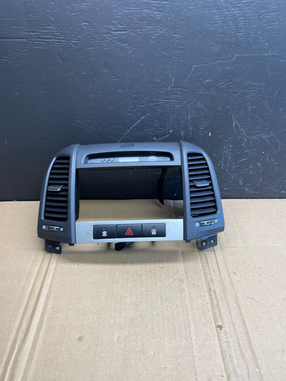 2007 to 2012 Hyundai Santa Fe Center Air Vent A/C Clock Bezel Trim AB8710 DG0