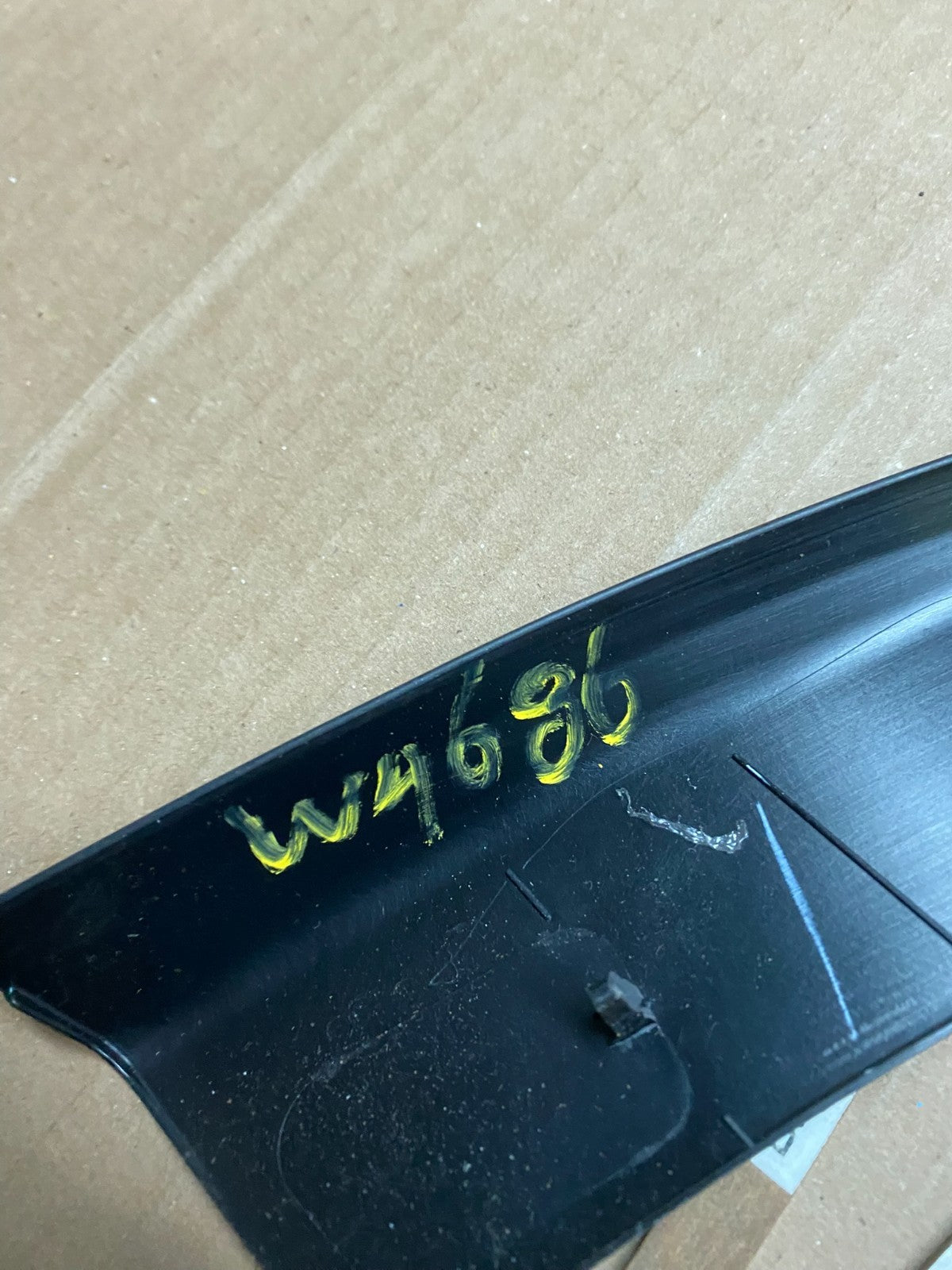 2020 to 2023 BMW X6 G06 Left front door glass trim 7455699 W4686 PS11