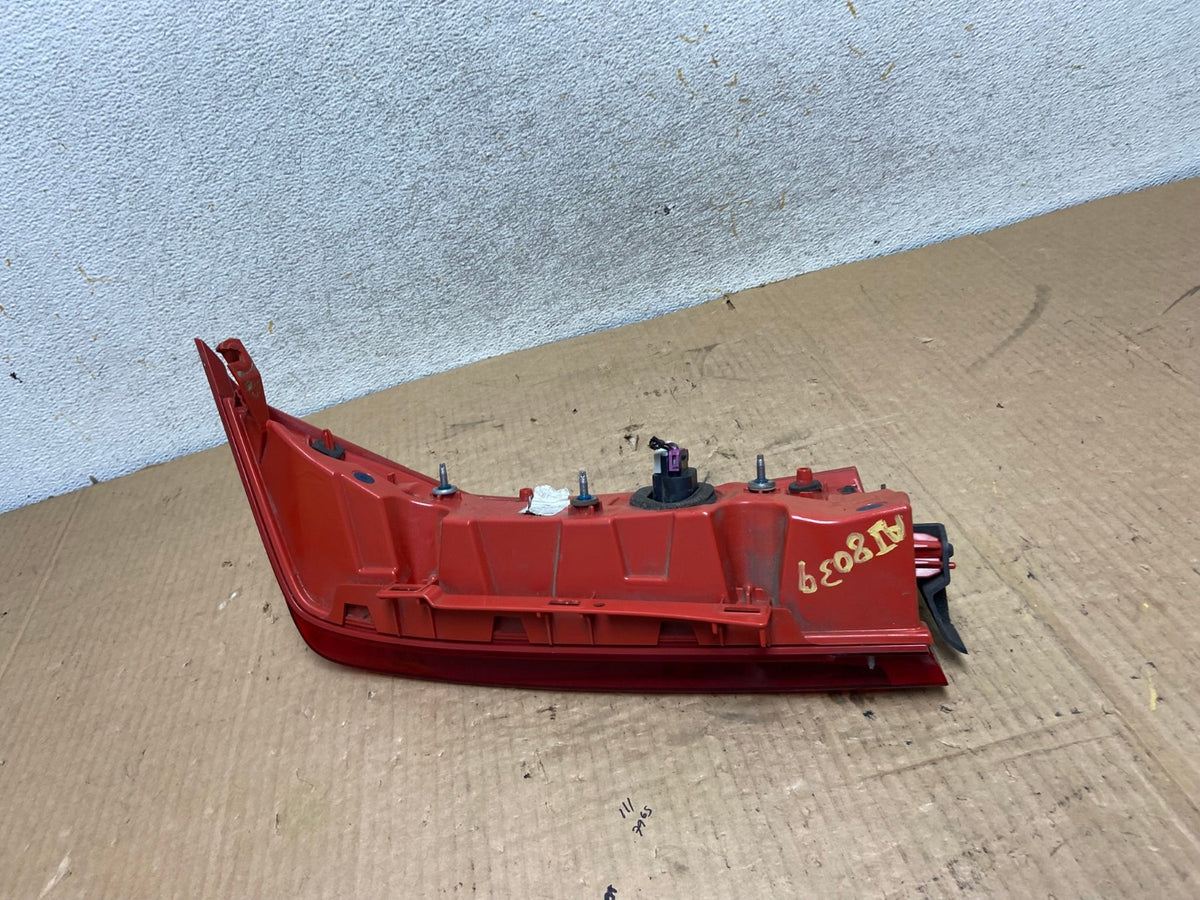 2013 to 2018 Cadillac Ats Left Driver LH Side Tail Light AI8039 LK6