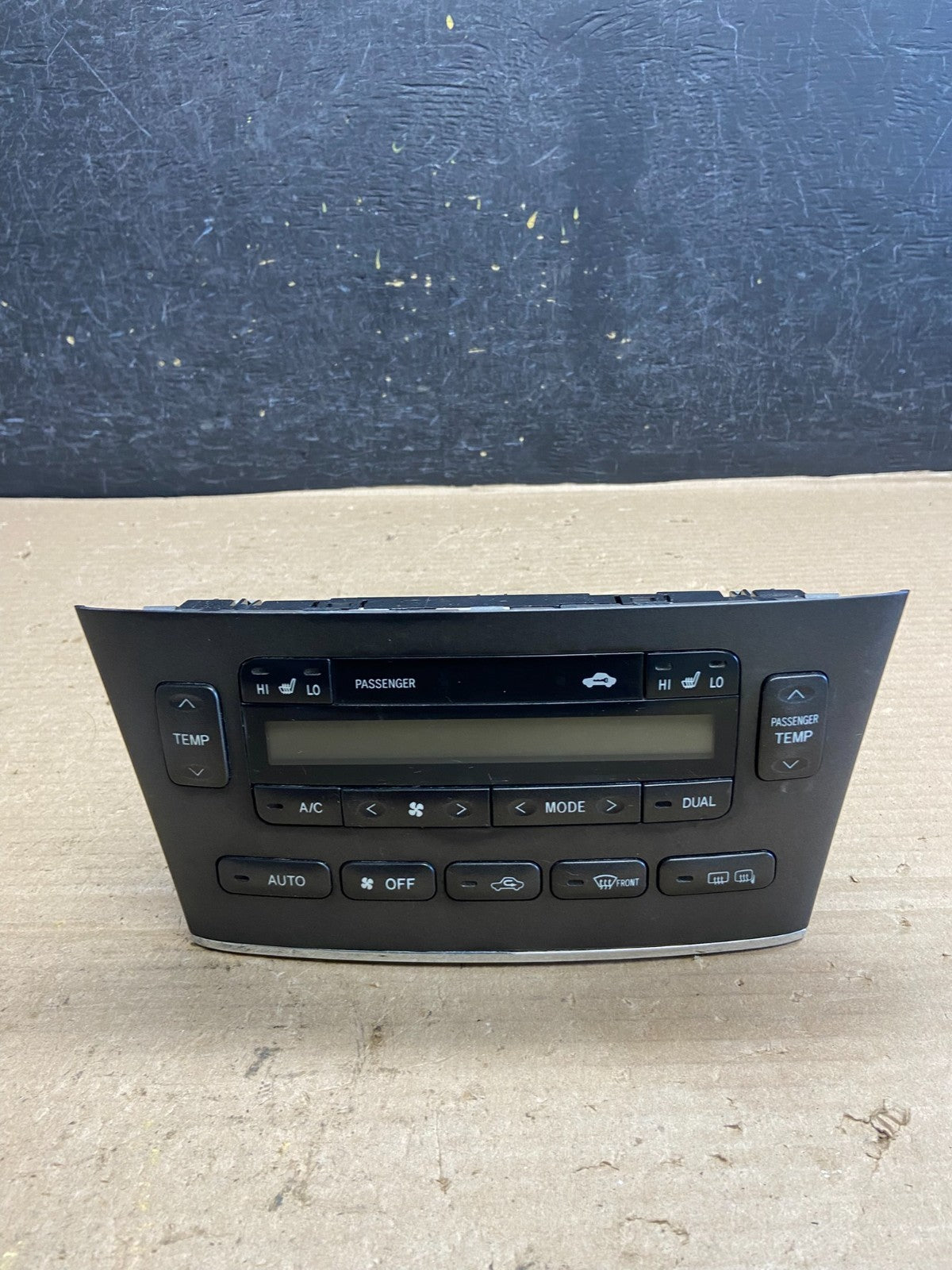 2002 - 2003 Lexus ES300 Center Dash A/C AC Heater Climate Control Unit AH3804 DG0