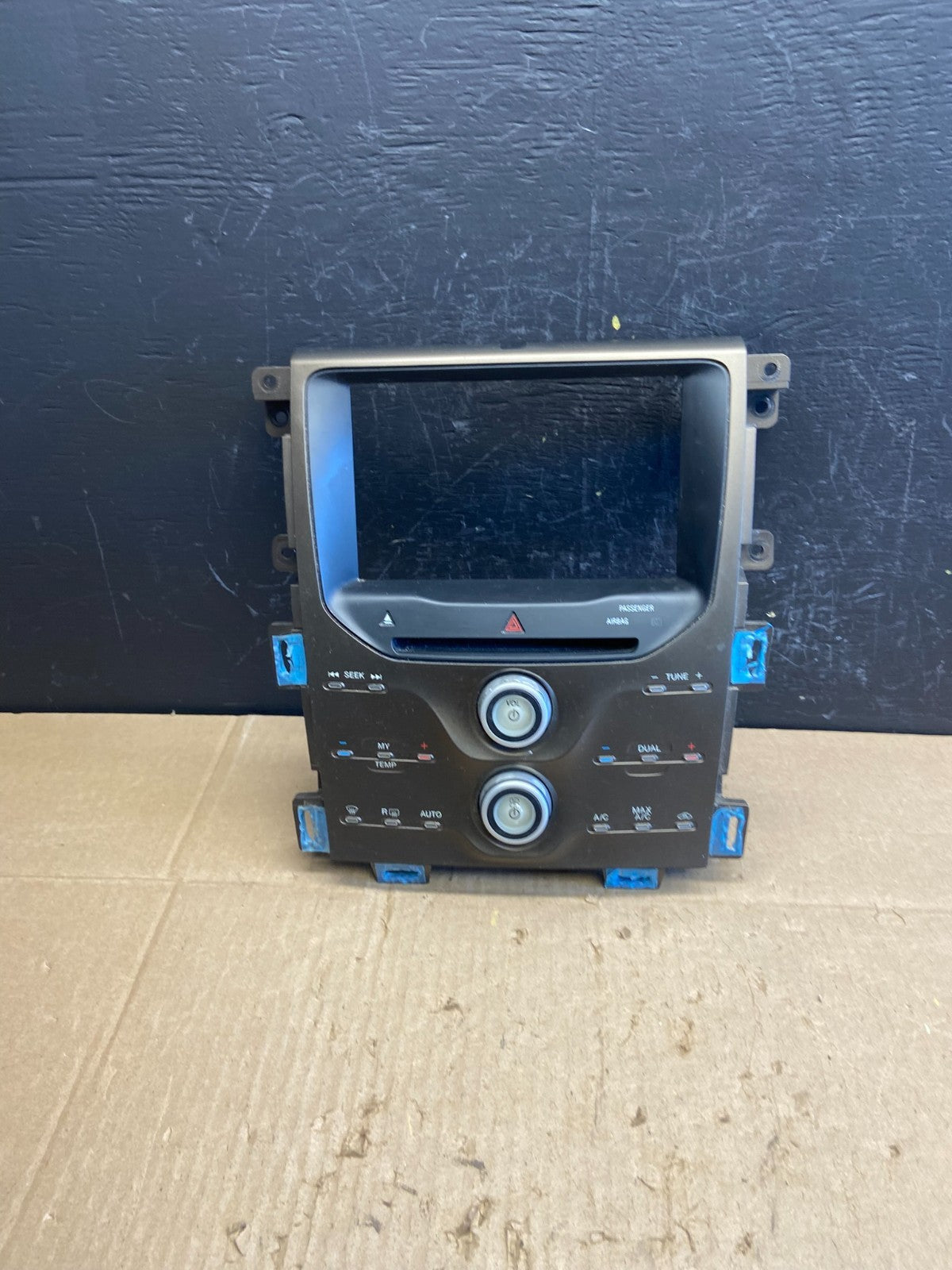 2011-2014 Ford Edge Heater Climate Control Radio CD Control Dash Bezel ab9794 DG0