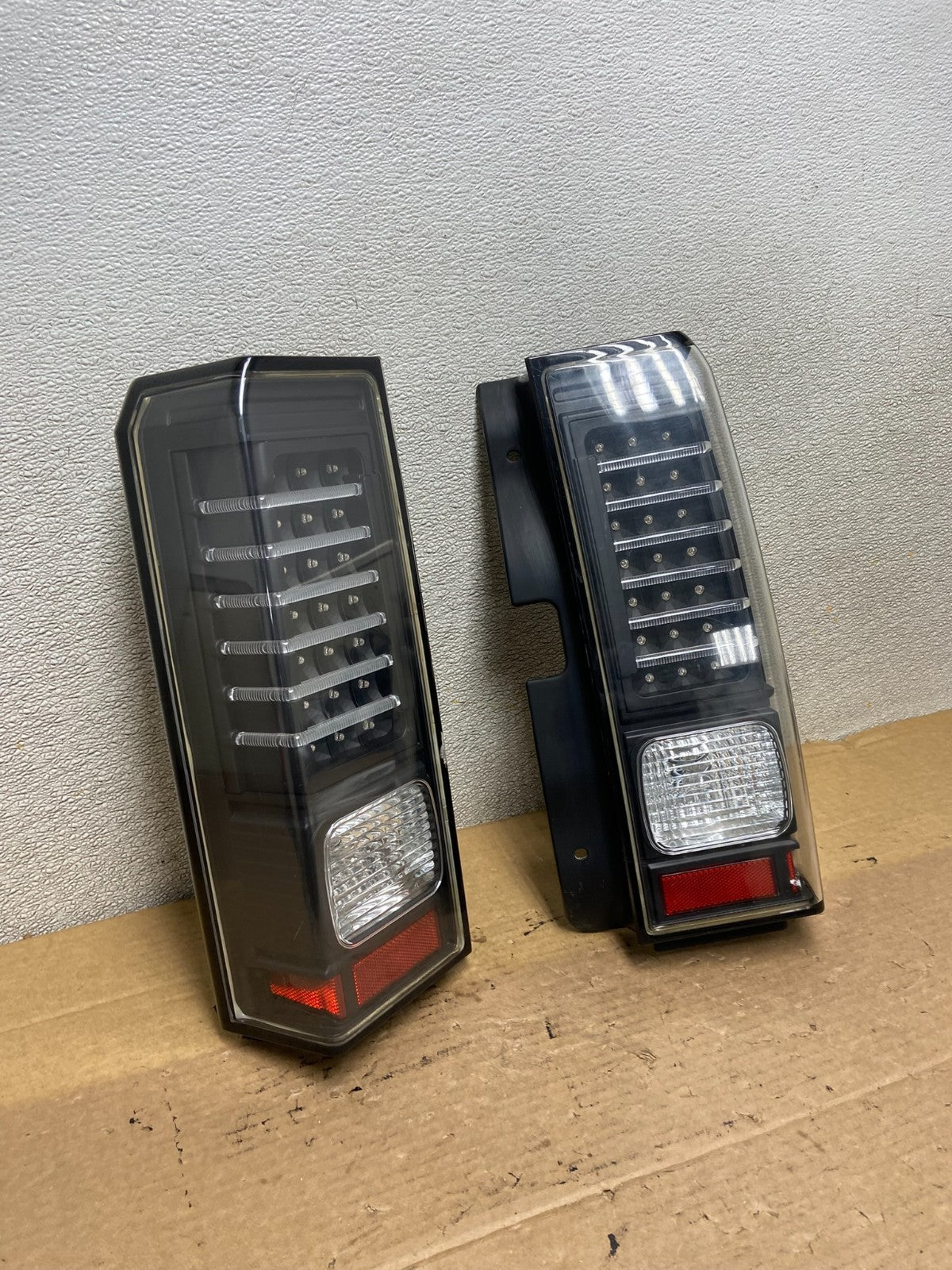 2006 to 2008 Hummer H3 Left+Right Set LED Black Tail Lights AB5245 DG2