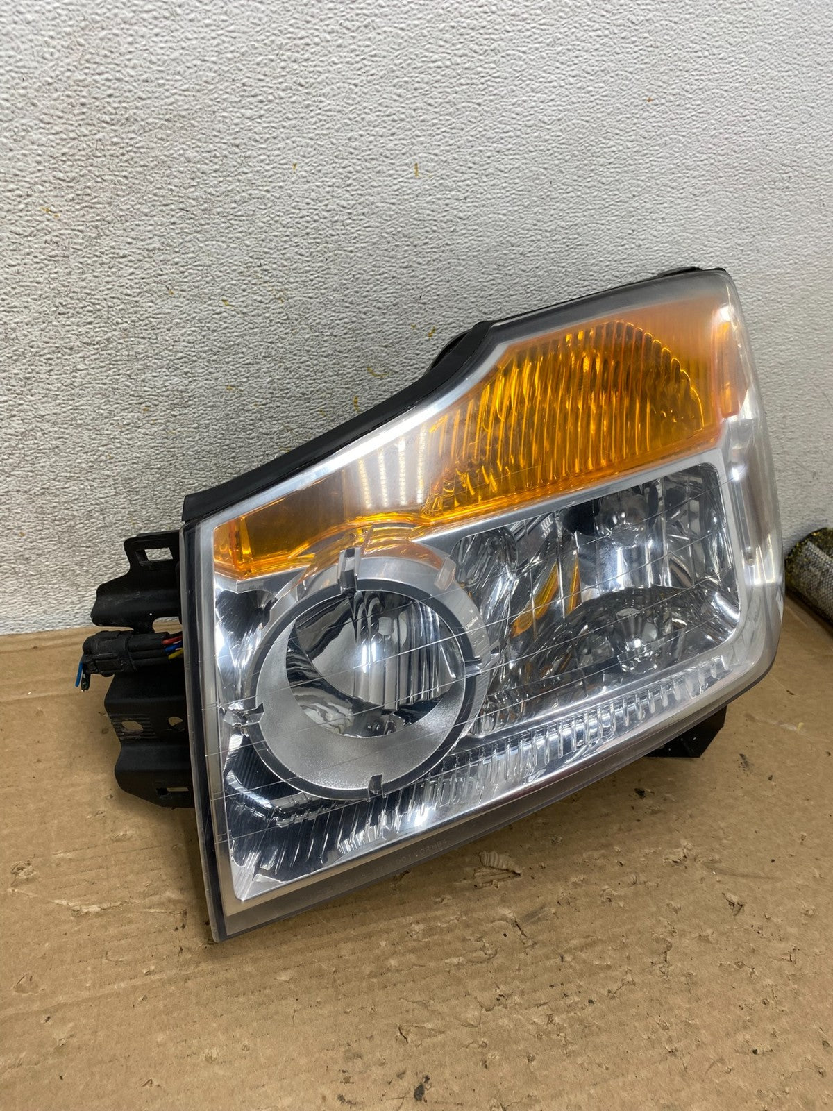 2008 - 2015 Nissan Armada Left Driver LH Headlight Halogen DEPO AH8945 DW2