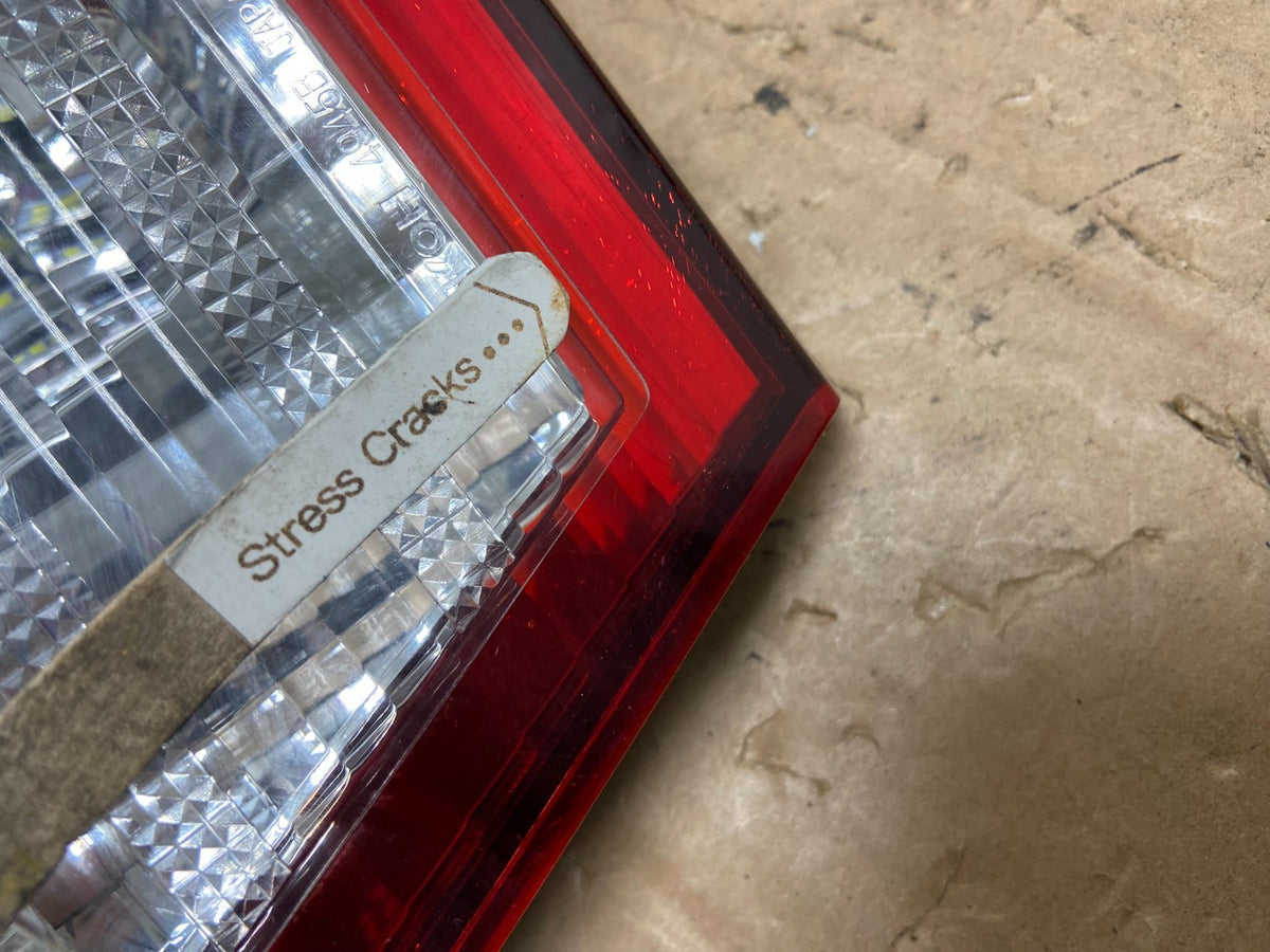 2002-2004 Infiniti i35 Inner Light Left Driver Side Tail Light AI9314 LK3