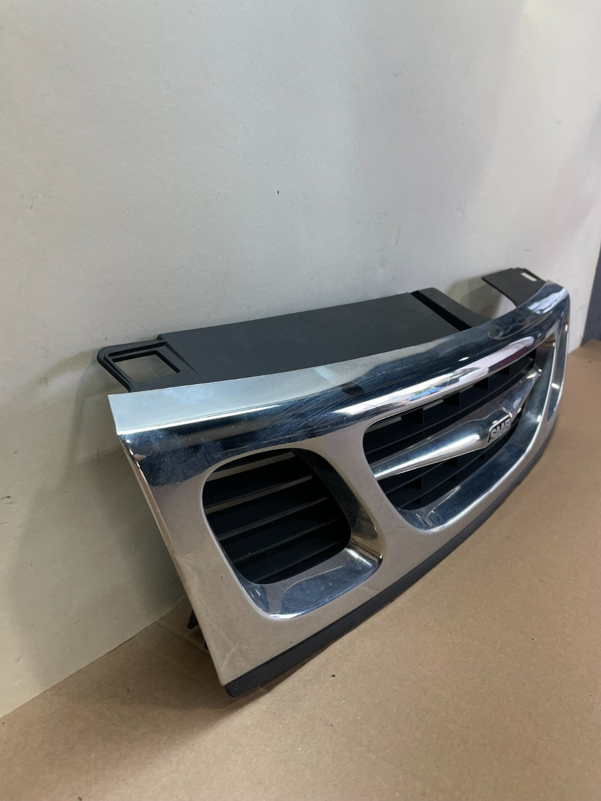 1999 to 2001 Saab 9-3 Front Upper Grille Grill AI8577 DG2