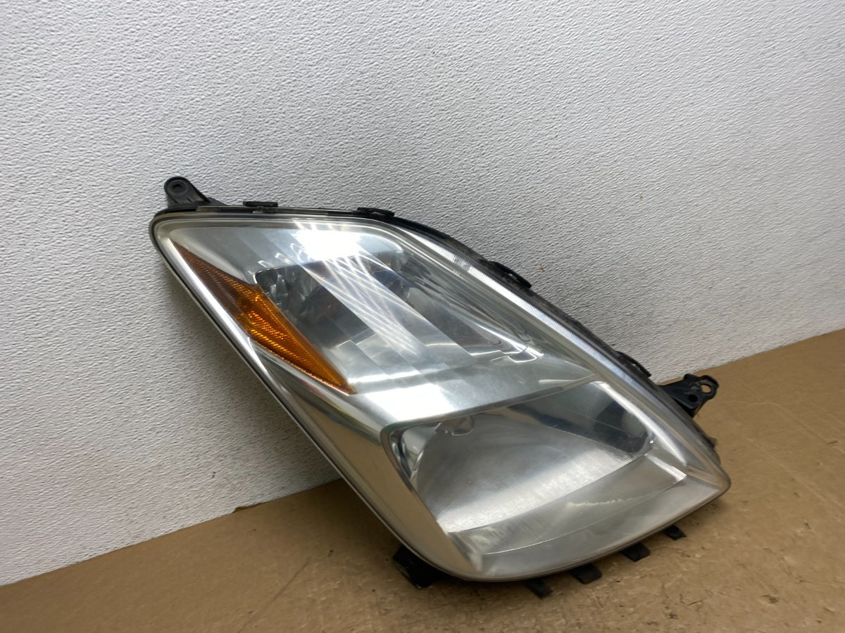 2004-2005 Toyota Prius Right Passenger RH Halogen Headlight AG1363 DW2