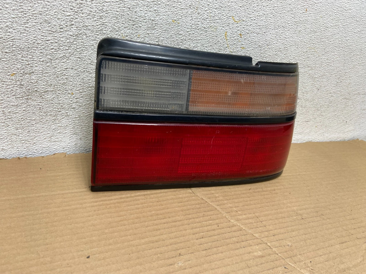 1988 - 1990 Toyota Corolla Right Passenger RH Side Tail light AH2409 DG1
