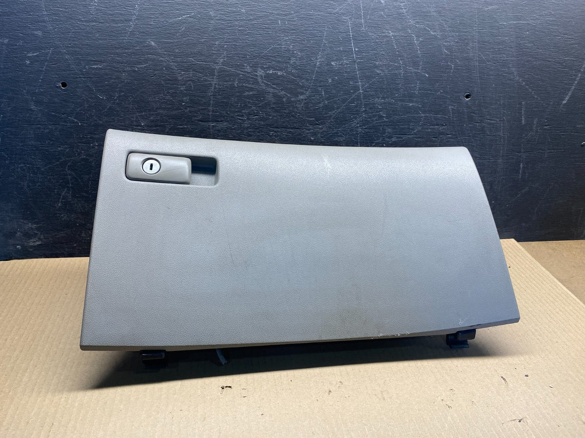 2011 - 2016 Honda Odyssey Glove Box Compartment AH7430 DG0